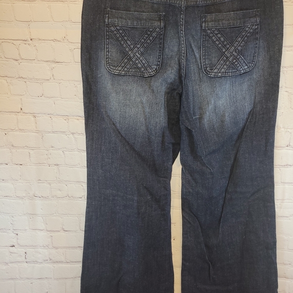 Mossimo Flare Leg Jeans - Picture 5 of 7
